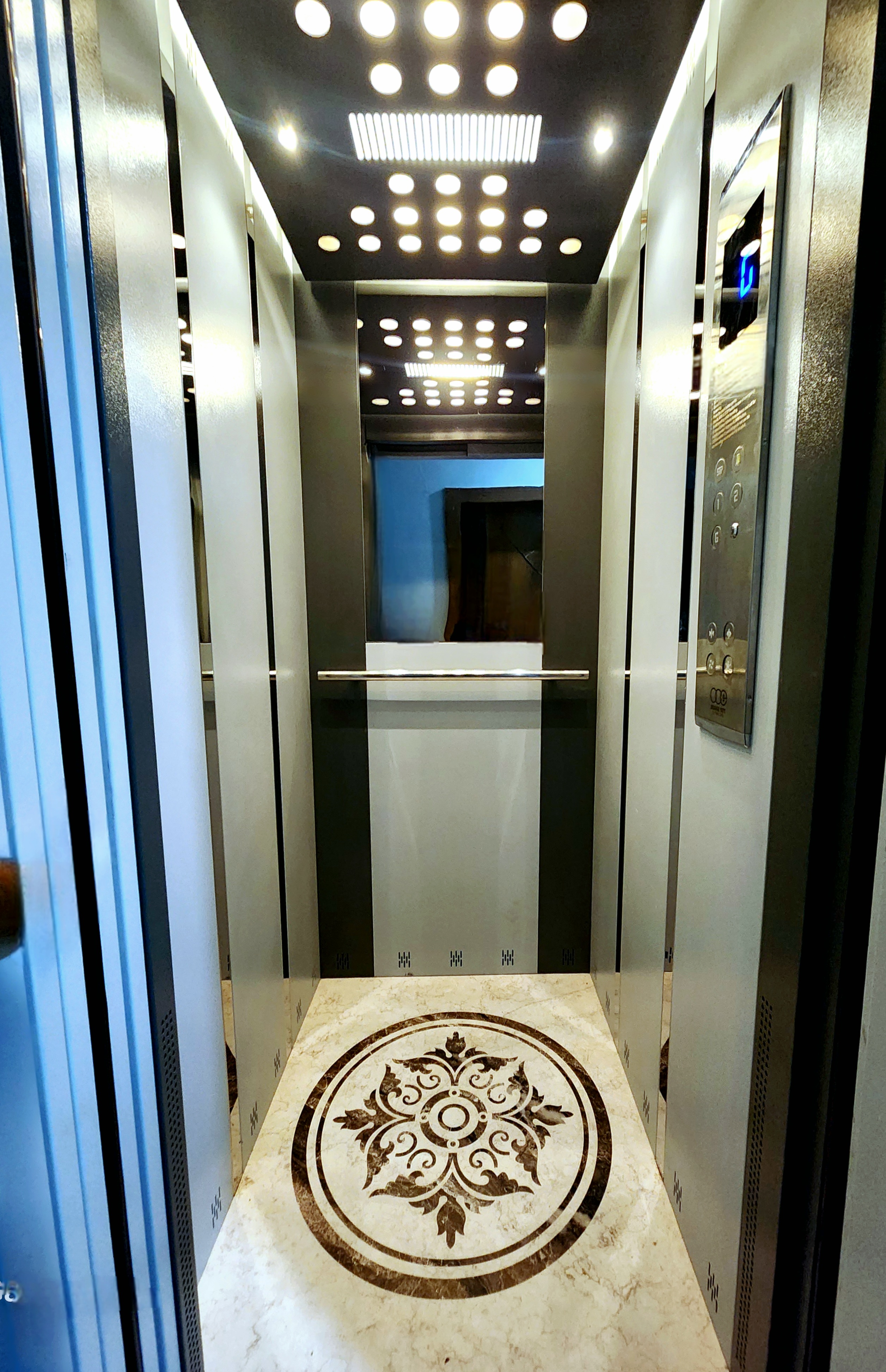 Electric Capsule Elevator